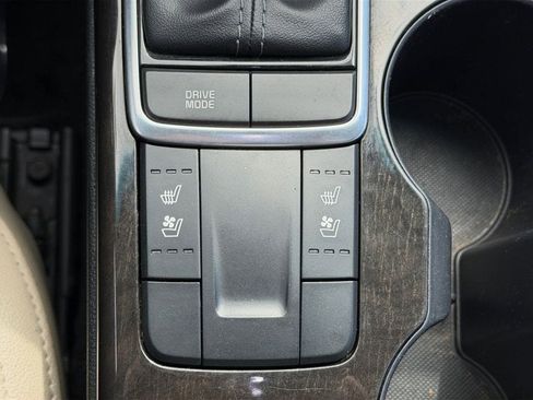 Used 2018 Kia Optima EX w/ Premium Package image 25