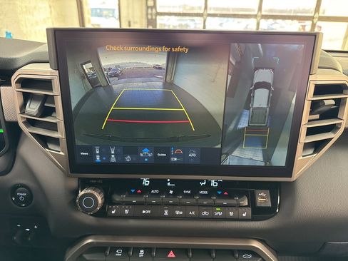 Used 2025 Toyota Tundra Limited image 26