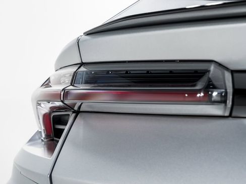 Used 2022 Lamborghini Urus AWD/4WD image 54