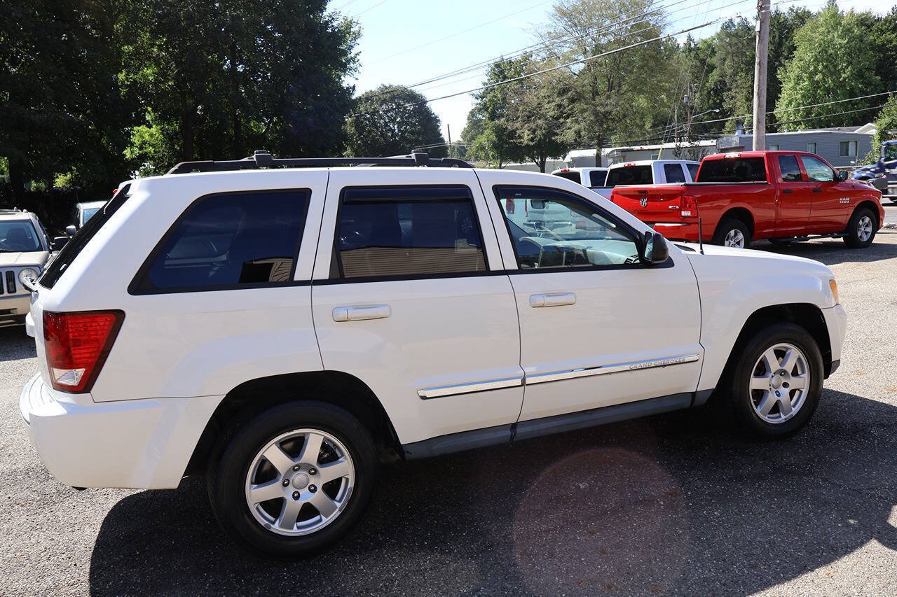 Used 2010 Jeep Grand Cherokee Laredo AWD/4WD image 9