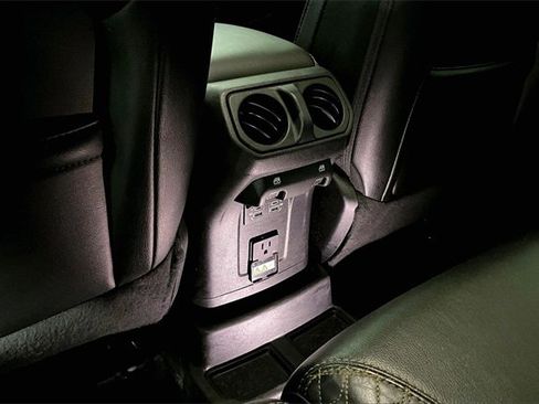 Used 2021 Jeep Wrangler Unlimited Sahara image 23