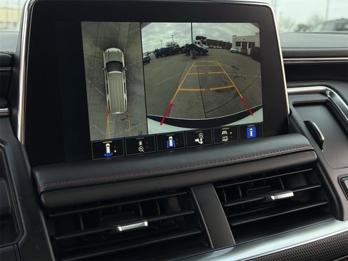 Used 2022 Chevrolet Tahoe RST w/ Luxury Package image 19