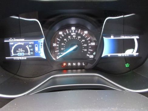 Used 2016 Ford Fusion SE w/ Equipment Group 502A image 17