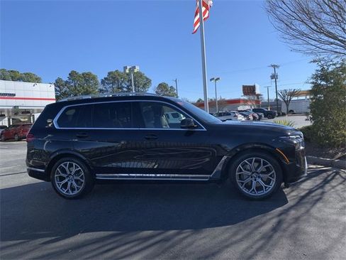 Used 2025 BMW X7 xDrive40i image 9