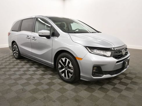 Certified 2025 Honda Odyssey EX-L image 10