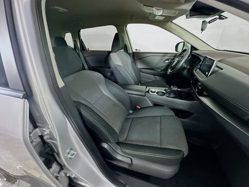 Used 2023 Nissan Rogue SV image 30