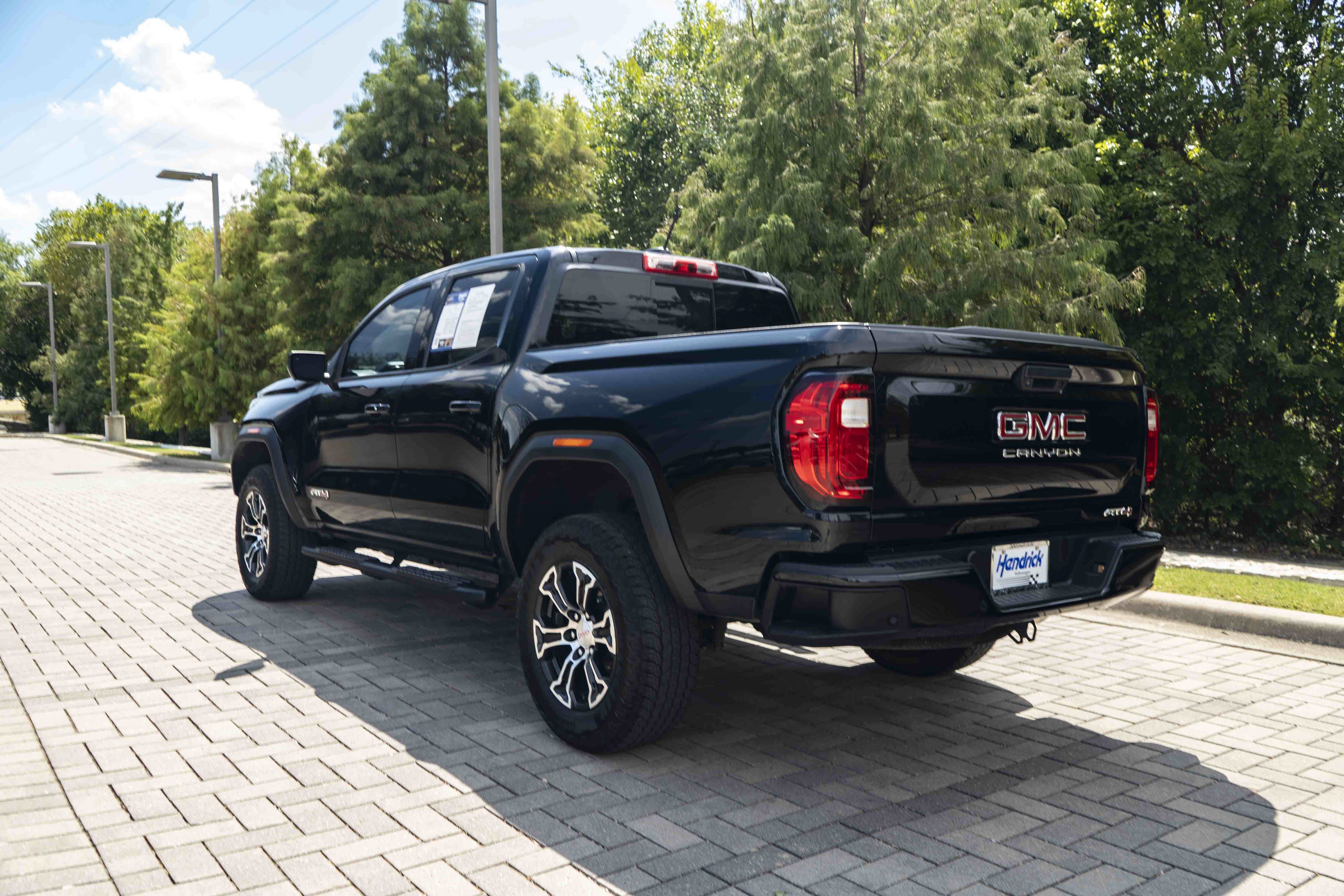 Used 2024 GMC Canyon AT4 w/ Technology Package AWD/4WD image 6