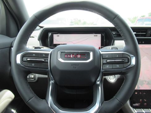 New 2026 GMC Terrain Elevation w/ Technology Package II FWD image 22