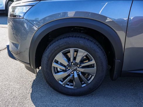 New 2025 Nissan Pathfinder SV image 11