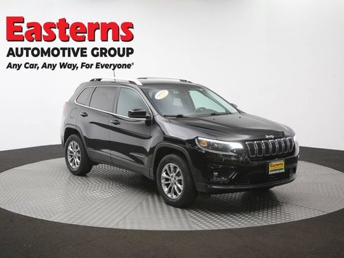 Used 2021 Jeep Cherokee Latitude Plus AWD/4WD image 49