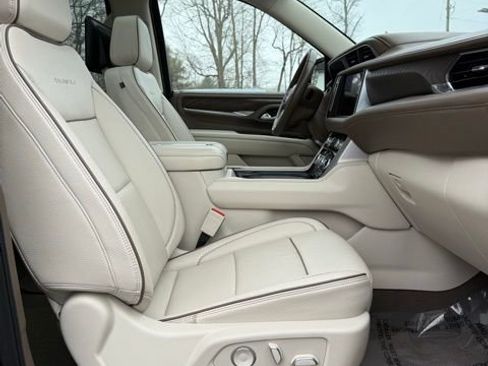 Used 2023 GMC Yukon Denali w/ Max Trailering Package image 16