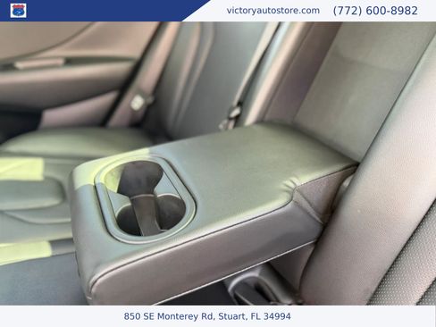 Used 2023 Hyundai Elantra Limited FWD image 21