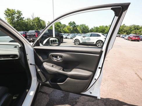 Used 2026 Honda HR-V LX image 12