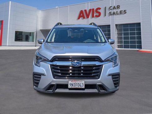 Used 2025 Subaru Ascent Premium AWD/4WD image 2