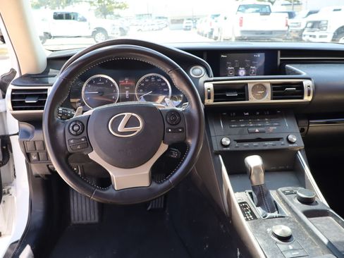 Used 2015 Lexus IS 250 RWD image 17