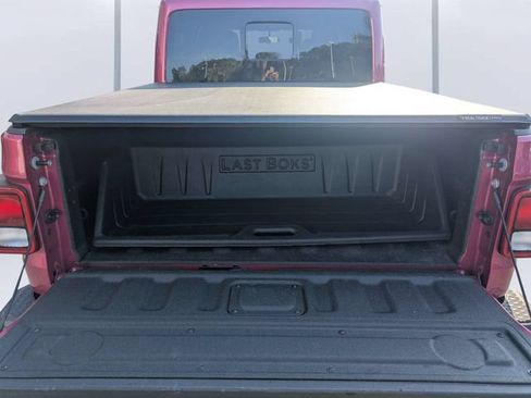 Used 2024 Jeep Gladiator Sport AWD/4WD image 12