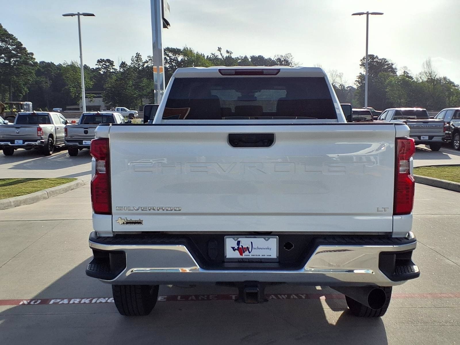 Used 2025 Chevrolet Silverado 2500 LT w/ Convenience Package AWD/4WD image 7