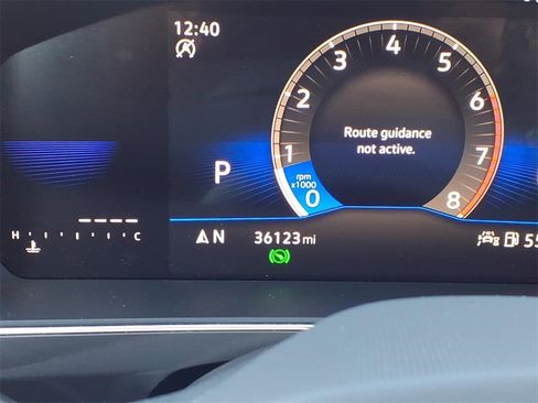 Used 2023 Volkswagen Tiguan SE w/ Panoramic Sunroof Package image 25