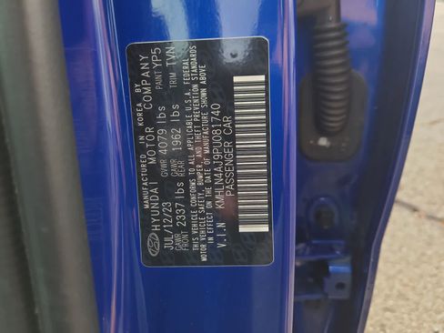 Used 2023 Hyundai Elantra Limited image 29