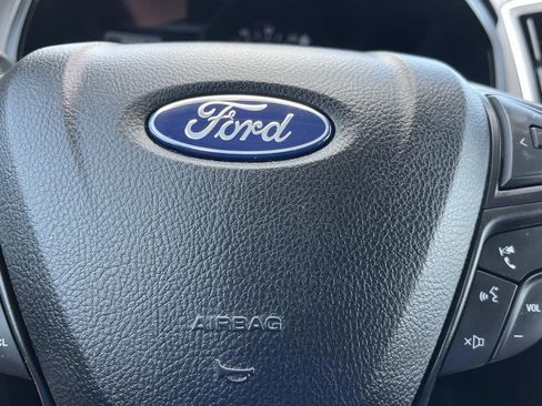 Used 2024 Ford Edge SE image 33