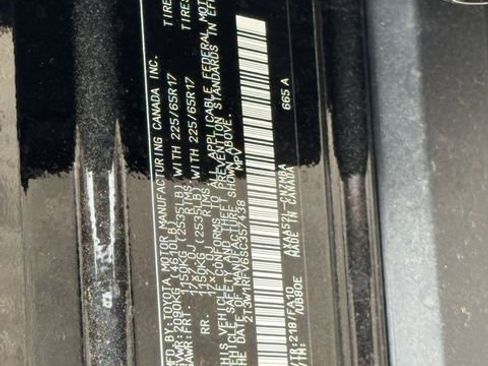 Used 2025 Toyota RAV4 XLE image 9