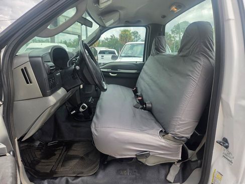 Used 2006 Ford F350 XL RWD image 10