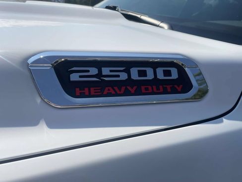 Used 2026 RAM 2500 Laramie AWD/4WD image 15