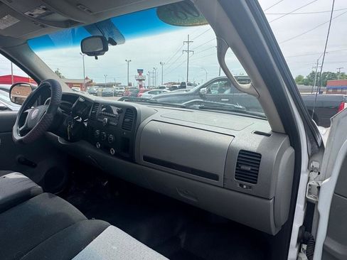 Used 2008 GMC Sierra 2500 W/T RWD image 10