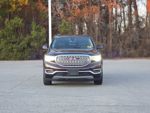 Used 2017 GMC Acadia Denali w/ Technology Package image 2