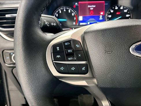 Used 2023 Ford Explorer XLT w/ Equipment Group 202A image 23