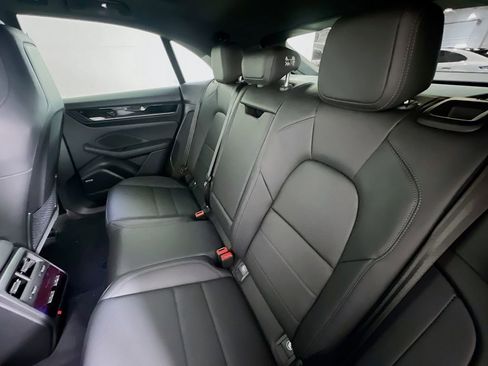 New 2026 Porsche Macan 4 Electric image 24