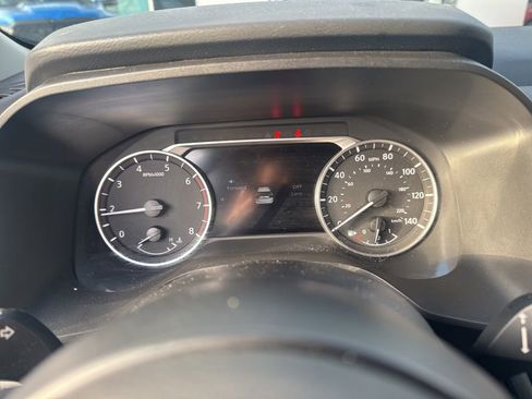 Used 2024 Nissan Rogue S image 14