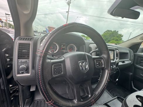 Used 2016 RAM 2500 Tradesman RWD image 17