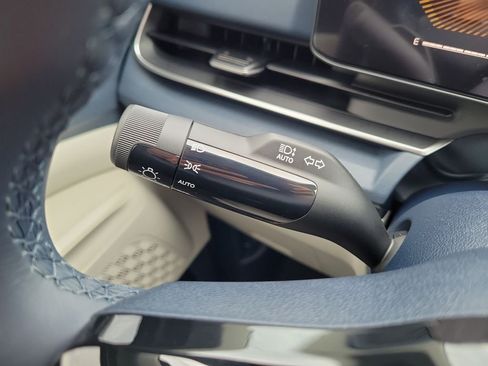 New 2026 Kia Carnival EX FWD image 28