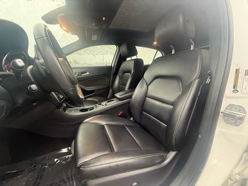 Used 2019 Mercedes-Benz GLA 250 image 10