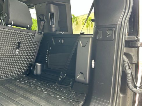 Used 2022 Land Rover Defender 110 S AWD/4WD image 56