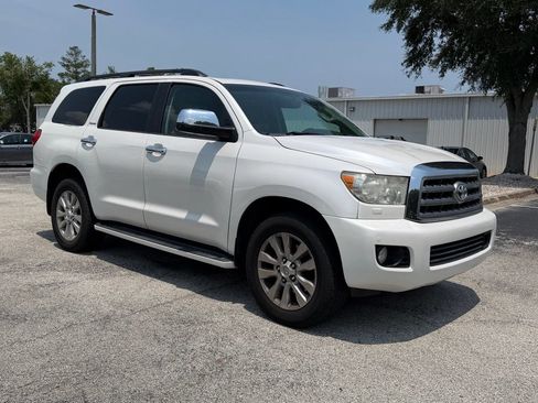 Used 2015 Toyota Sequoia Platinum RWD image 9