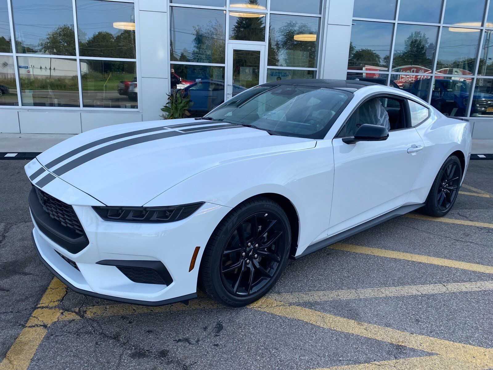 Used 2026 Ford Mustang Premium RWD image 1