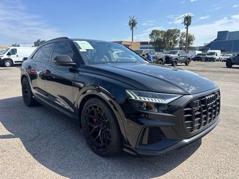 Used 2022 Audi SQ8 Prestige w/ Prestige Package AWD/4WD image 3