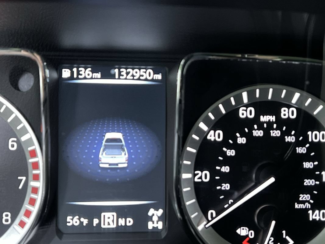 Used 2017 Nissan Titan SL AWD/4WD image 3