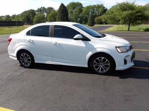 Used 2019 Chevrolet Sonic LT w/ Convenience Package FWD image 5
