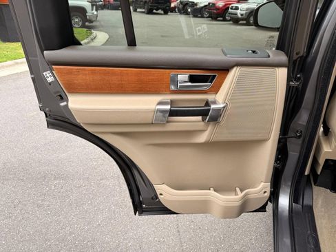 Used 2014 Land Rover LR4 HSE AWD/4WD image 36