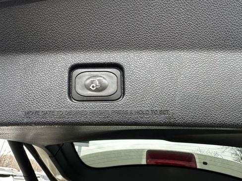 Certified 2018 Ford Explorer XLT w/ Equipment Group 202A image 45