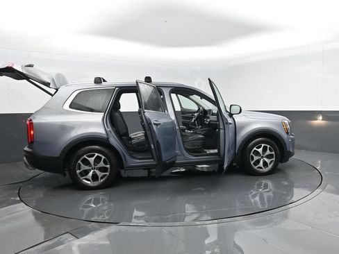 Used 2020 Kia Telluride EX AWD/4WD image 35