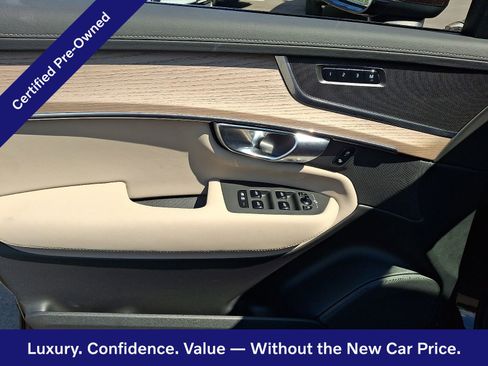 Certified 2025 Volvo XC90 B5 Core AWD/4WD image 13