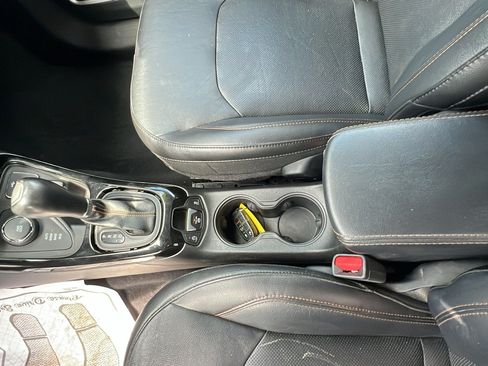Used 2018 Jeep Compass Limited w/ Navigation Group AWD/4WD image 12