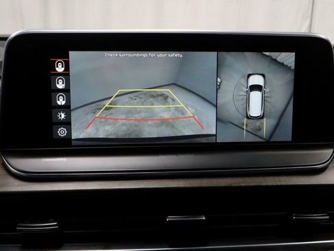 Used 2020 Kia Telluride SX w/ SX Prestige Package image 2