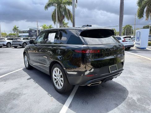 Used 2025 Land Rover Range Rover Sport SE AWD/4WD image 6