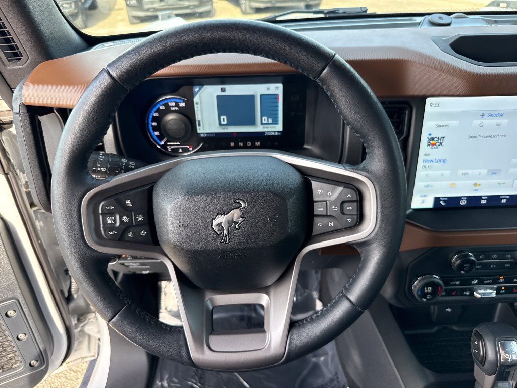 Used 2024 Ford Bronco Outer Banks AWD/4WD image 15