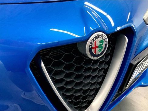 Used 2021 Toyota Corolla LE image 26